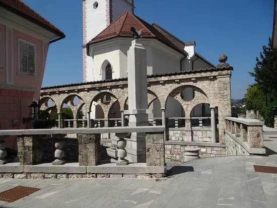 Plecnik's arcade and fountain