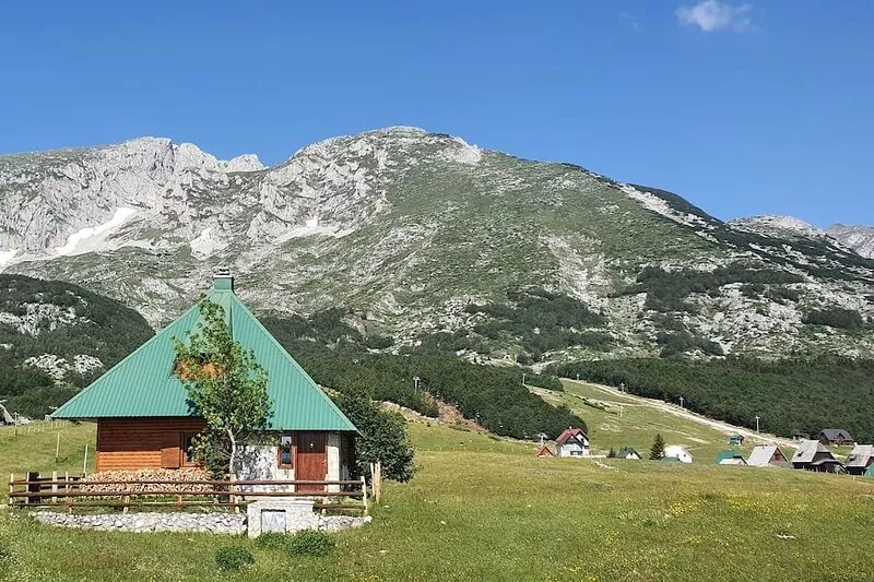 Chalet/house (sleeps 4-8/10) in Durmitor National Park, near Zabljak