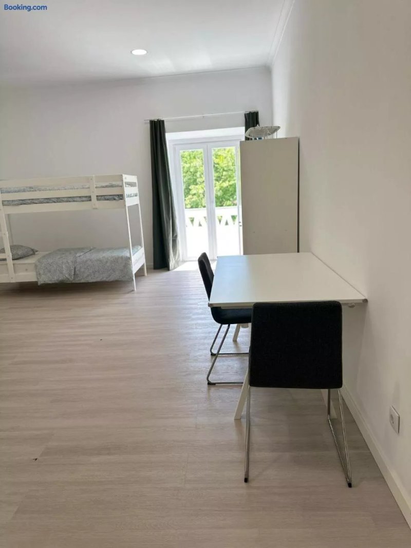 Mimba's Furnished Apartment and Hostel Cacem