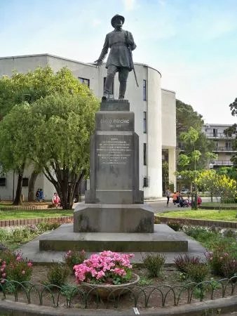 Bronze Statue of Carlo Pisacane