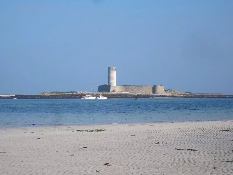 APARTMENT T2 150 m FROM THE SEA BEACH 800m EVERYTHING ON FOOT ( WI-FI) BICYCLES