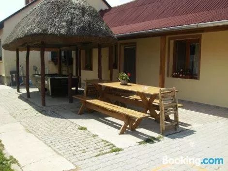 Pocsi Apartmanhaz