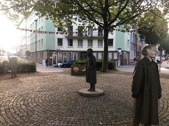 Drei Figuren