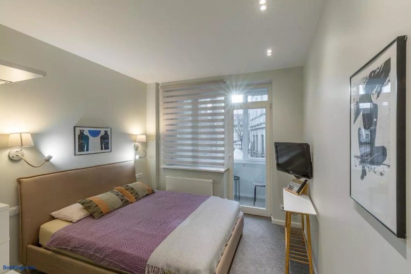 Art & Comfort Rooms