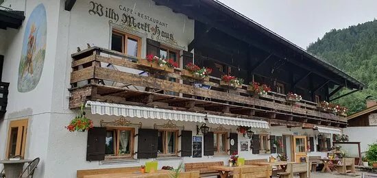 Berggasthof Willy-Merkl-Haus