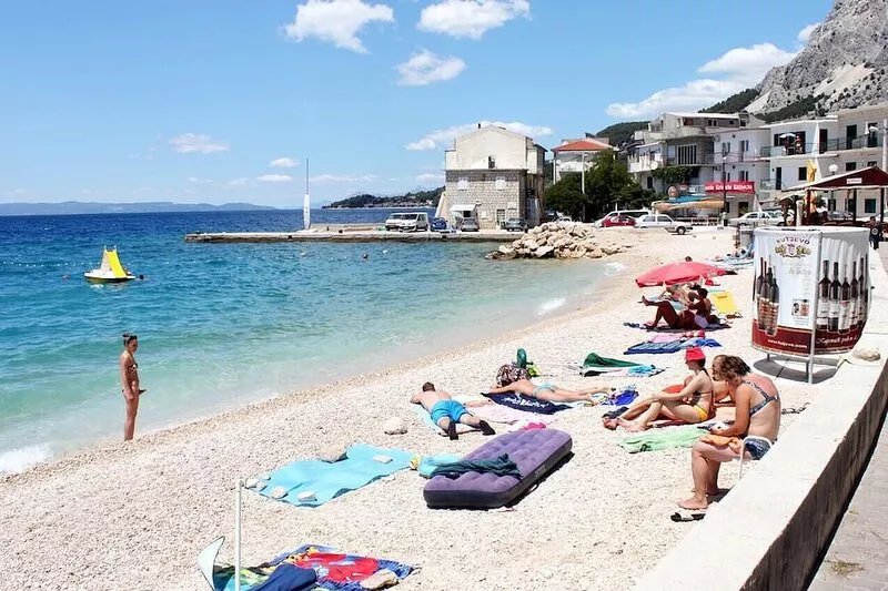 Two bedroom apartment with balcony and sea view Drašnice, Makarska (A-22698-a)