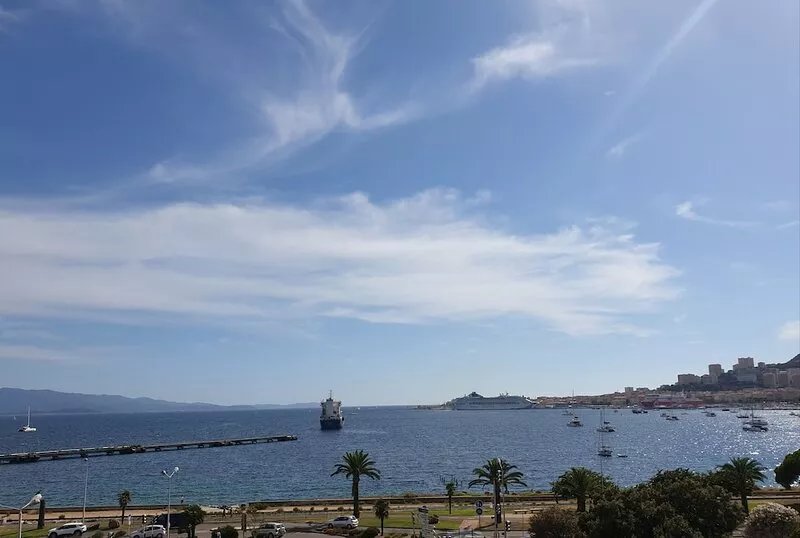 Beautiful apartment with sea view over the Gulf of Ajaccio