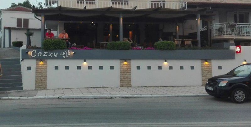 Cozzy Cafe Bar