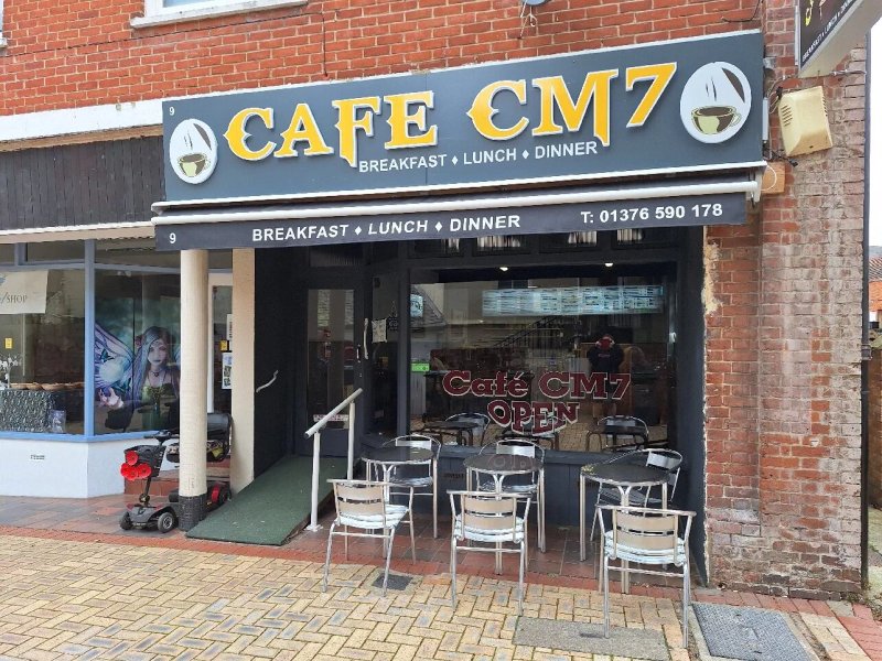 Cafe Pizza Cm7