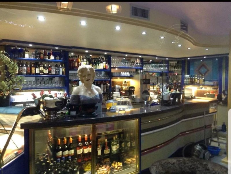 Cafe Bistro Monroe's