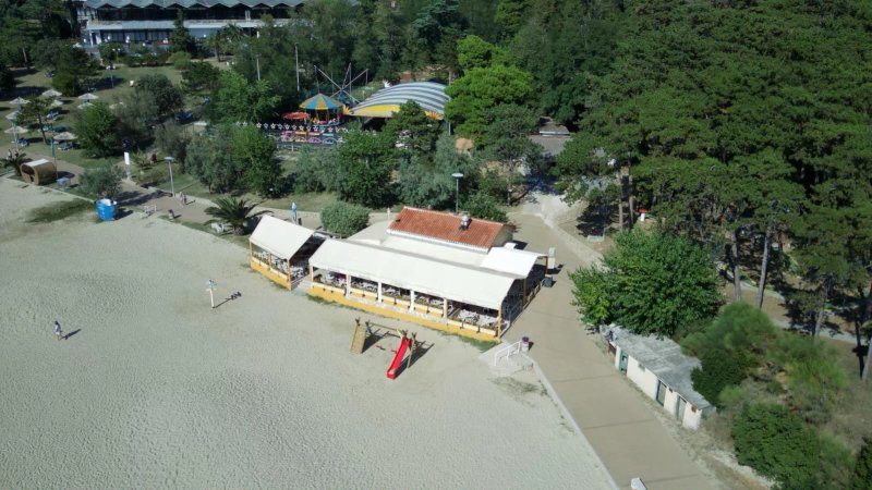 Porto Beach & Food Bar