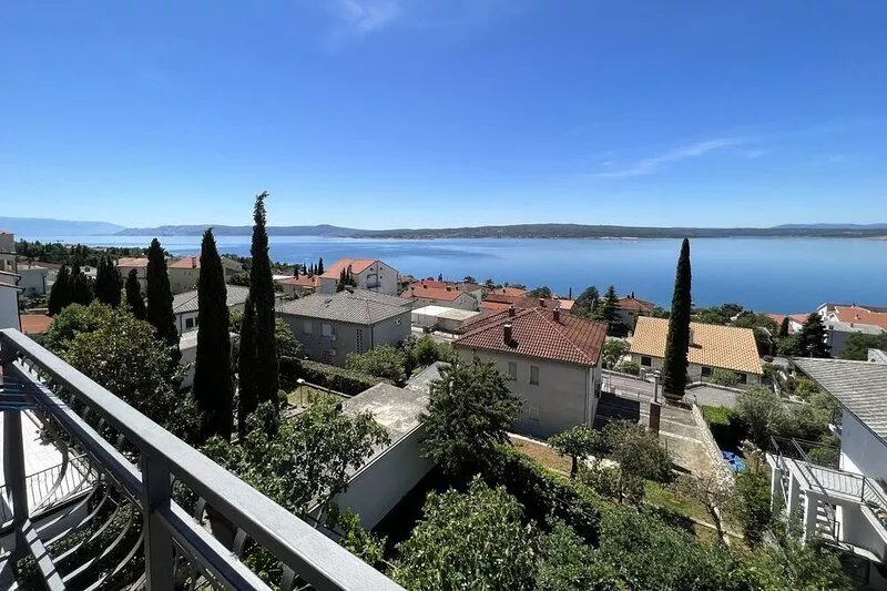 One bedroom apartment with balcony and sea view Crikvenica (A-5555-a)