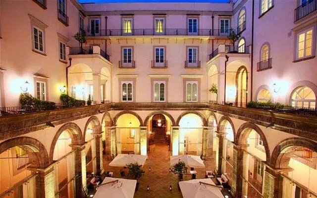 Palazzo Caracciolo di Santobuono