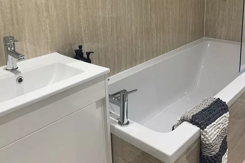 VR Beautiful 2 bedroom central flat
