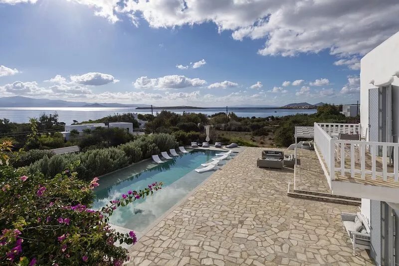 Stylish seaside private villa with pool, 1min from Mikri Santa sandy beach!