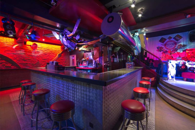Le Take-Off Bar Lounge Club