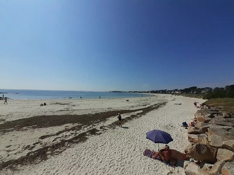 3-bedroom air-conditioned mobile home 5 minutes from the beach