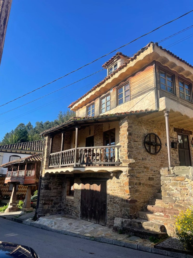 Las Casas de Isu