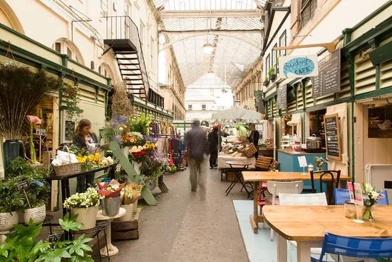 Saint Nicholas Market