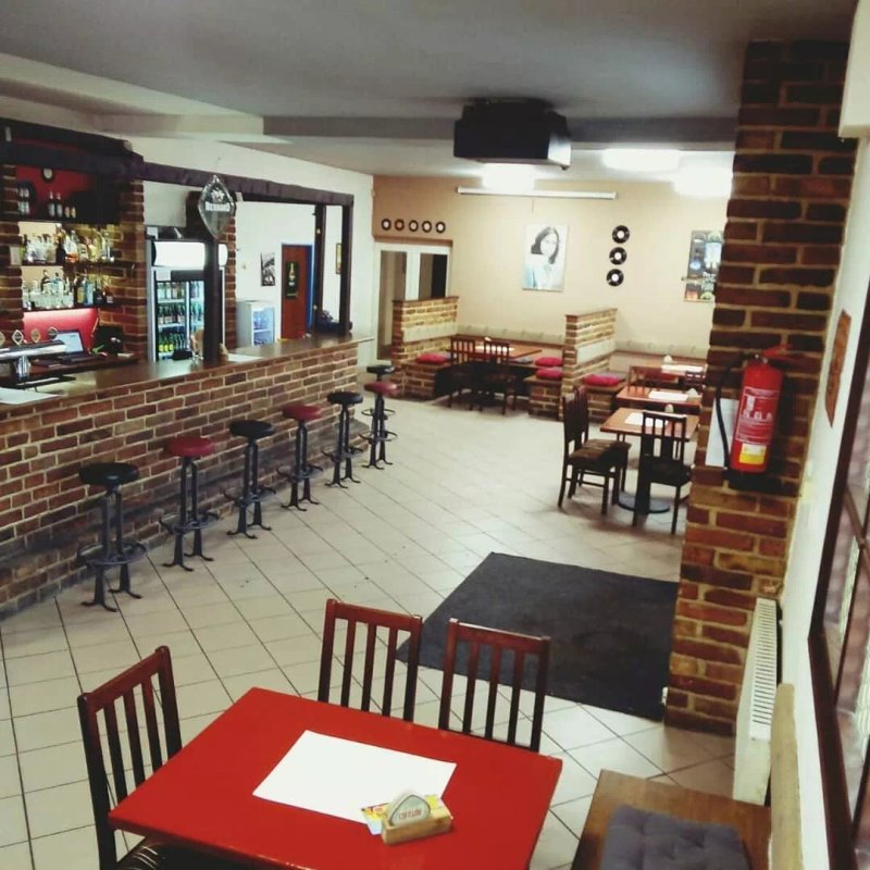 Cafe Music Bar