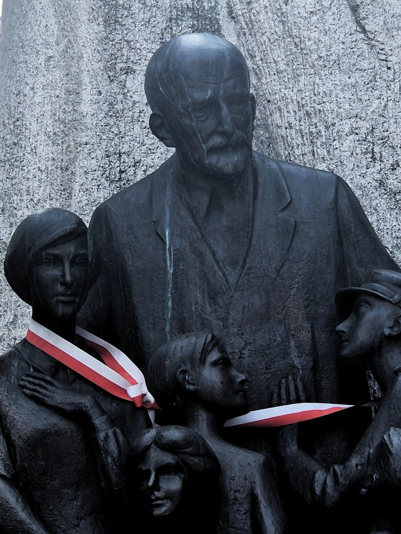 Monument To Janusz Korczak