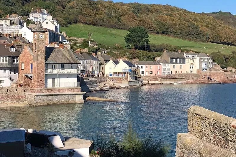 Seaside cottage in heart of picturesque village by the coast path and beaches