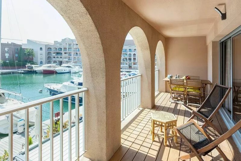 Nice apartment for 3 guests with WIFI, A/C, TV and terrace