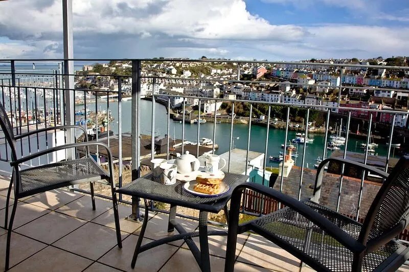 Top Deck 6 - Linden Court