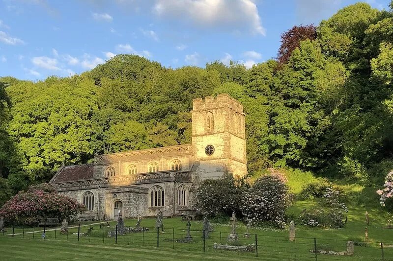 Charming Cottage in idyllic location on Stourhead Estate