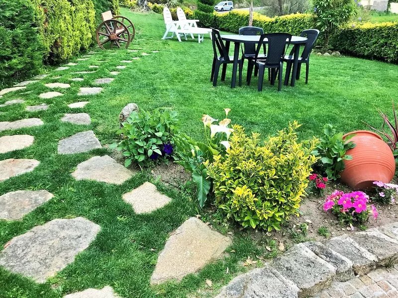 House for rent in rural area just 10 minutes from Vigo and beaches.