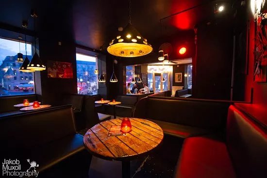 Zeppelin Rock Bar