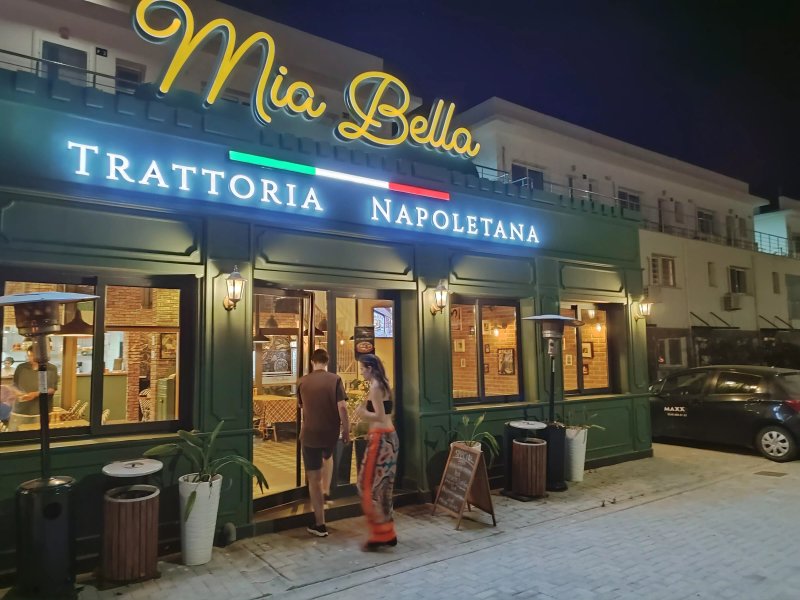 Mia Bella - Trattoria Napoletana