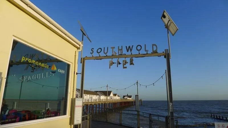 Loom Cottage, Central SouthWold, Pet Friendly & Parking  (Sleeps 4, 2 Bedroom)