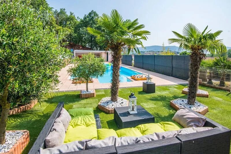 Les Roses d’Angelina - Superbe maison avec piscine et jardin arboré