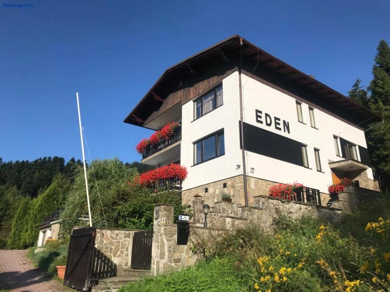 Eden Pokoje Goscinne