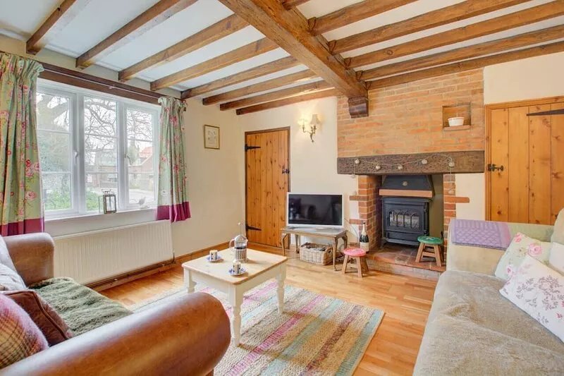 Camberley Cottage - Two Bedroom House, Sleeps 5