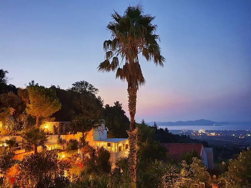 A quiet complex in the mountains of Kos with 3 apartments!