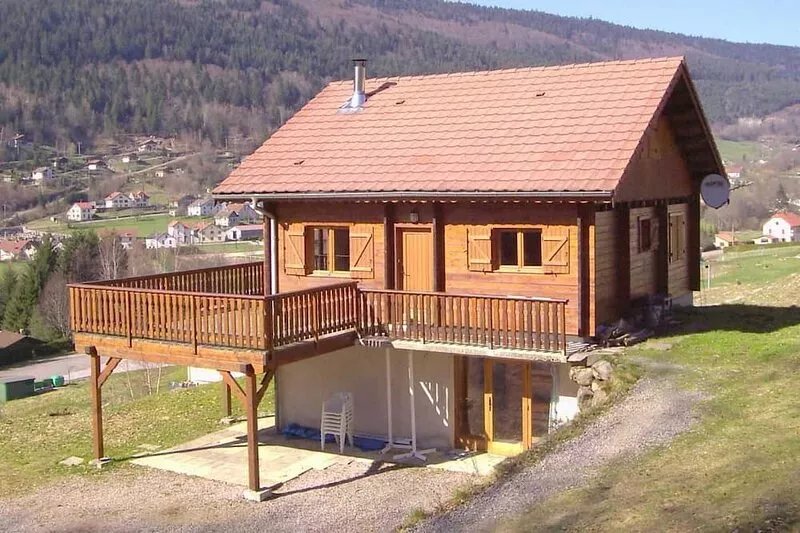 ** Chalet 10-15 people quiet with BABYFOOT PLAYSTATION GAMES ROOM **