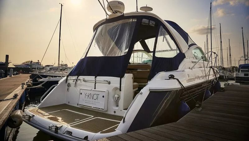 Y Knot  -  The New Way To Holiday