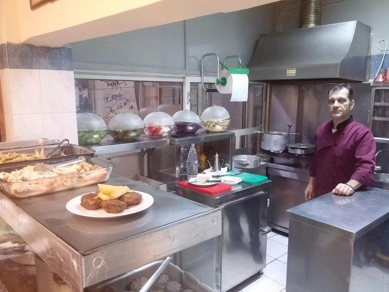 To Paradosiako Greek Cuisine