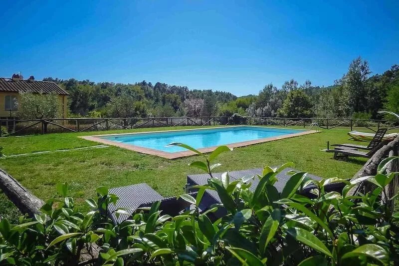Mandolo, apartment with pool. Terrace and A/C.