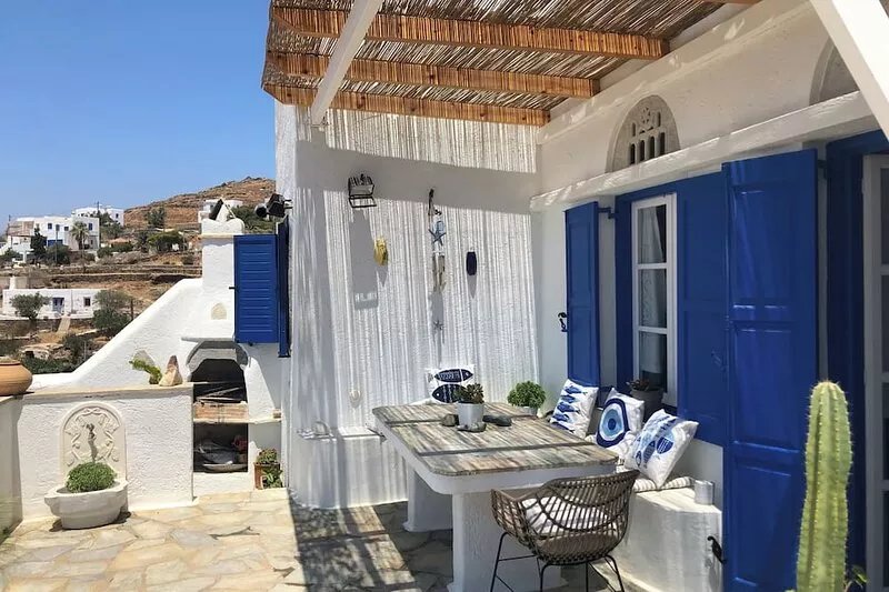 Charming Cycladic villa for 6-8 persons 3 min by car from the beach Aghios Fokas