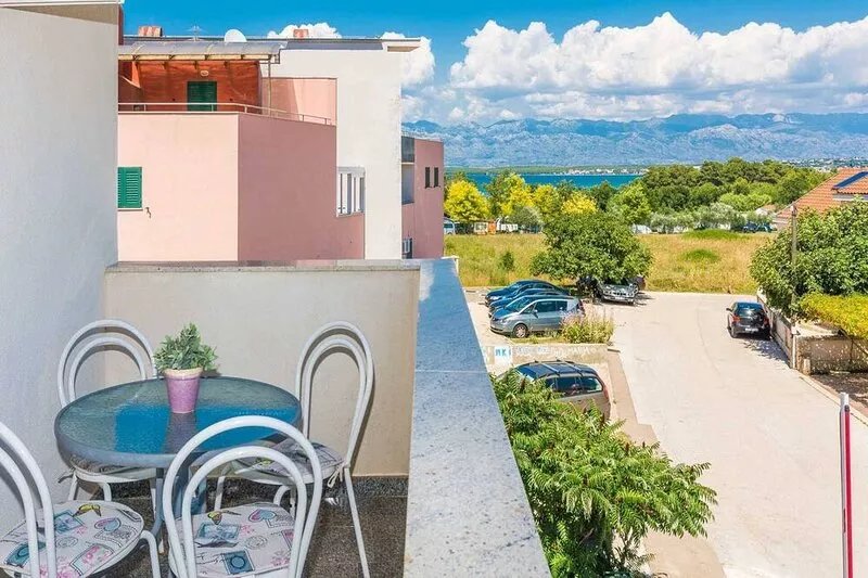 Apartment Aenona near Queen´s beach, Nin