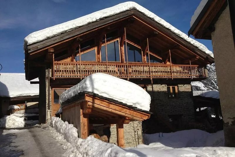 Savoyard chalet connected to the resort of Les Arcs, rental from Sunday to