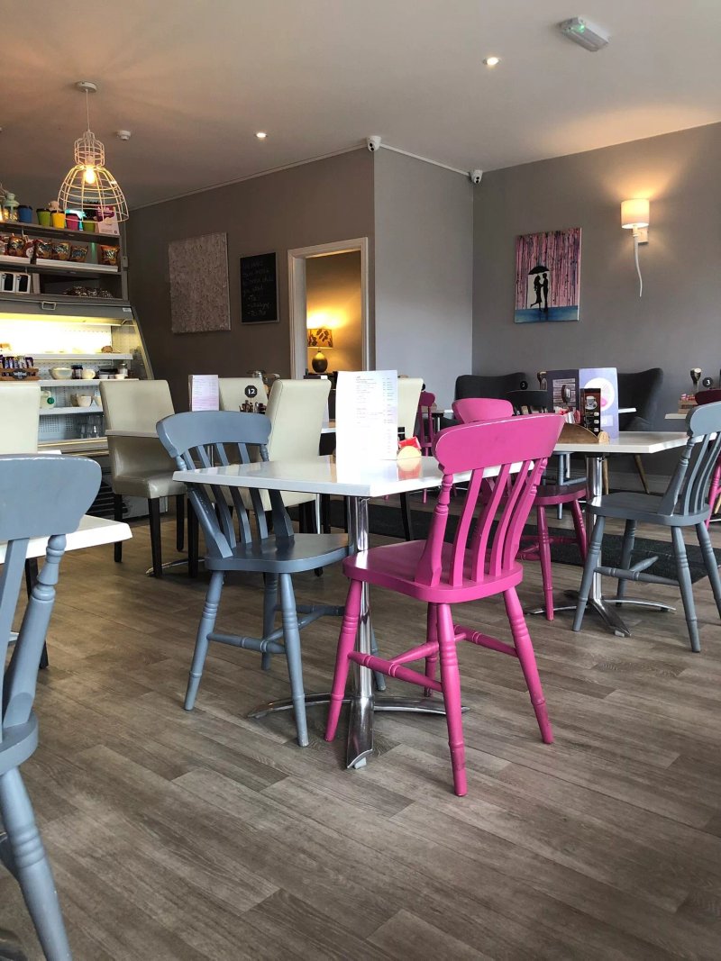 Dora Mays Cafe