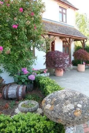 The Knoll Bed and Breakfast