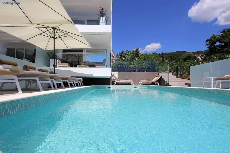 Designed Apartment With Swimming Pool Near the Beach