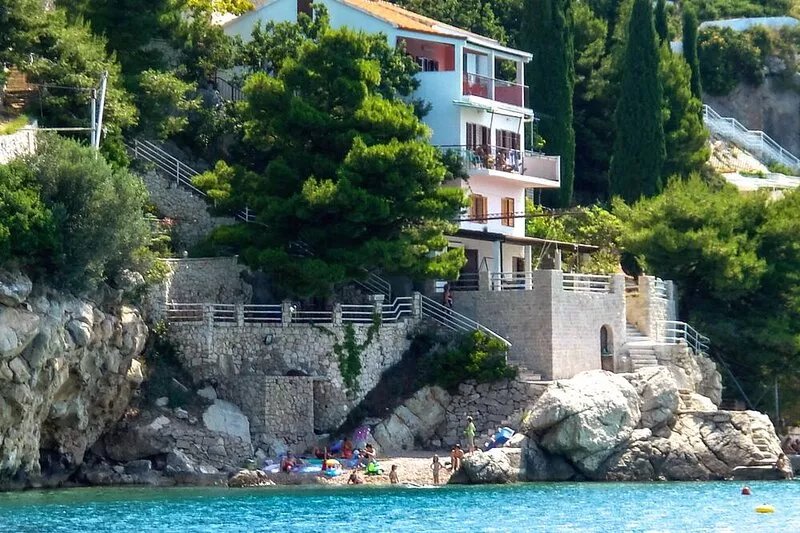 Beach house Villa Antares middle floor apt.A2