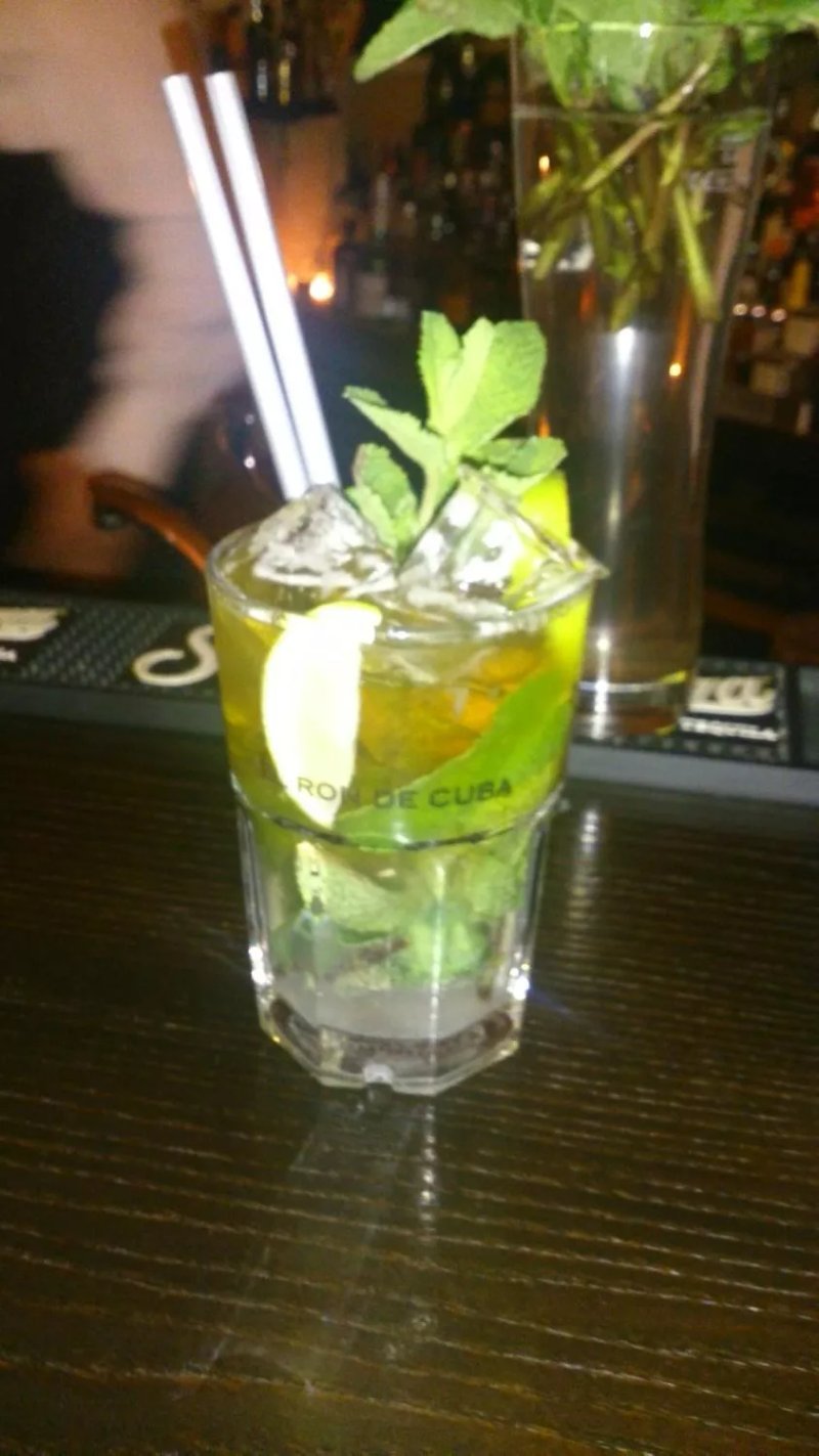 Shaker Club Drink & Dream
