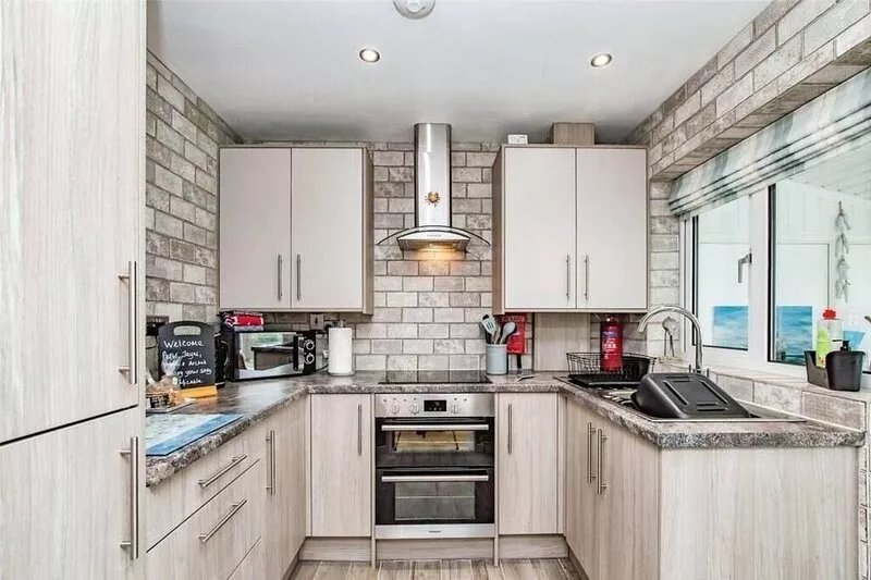 Sea Dreams - Saundersfoot Nr Tenby Self Catering, Dog Friendly, Enclosed Garden